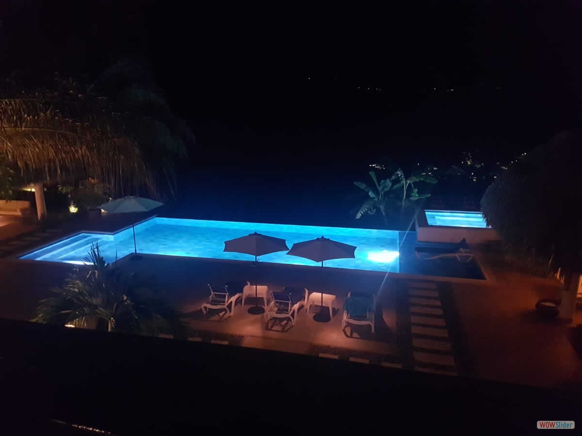 14_piscina_nocturna